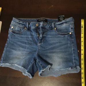 Women Liverpool Los Angeles denim shorts.